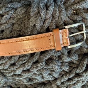 36 Johnston & Murphy belt 75-6937